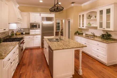 Kitchen Remodeling / Remodelación de Cocinas